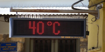 Καιρός: Τι είναι ο «θερμικός θόλος» που θα χτυπήσει την Ευρώπη