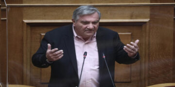 Δυσαρέσκεια Καστανίδη μετά την απόφαση Ανδρουλάκη: «Επέλεξε τον αποκλεισμό μου»