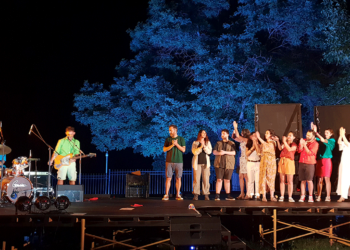 Με μεγάλη επιτυχία πραγματοποιήθηκε η παράσταση "Λιγνίτη Τόπος ή Τι;" στο Αρχαιολογικό Μουσείο Αιανής