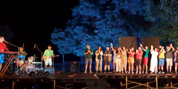 Με μεγάλη επιτυχία πραγματοποιήθηκε η παράσταση "Λιγνίτη Τόπος ή Τι;" στο Αρχαιολογικό Μουσείο Αιανής