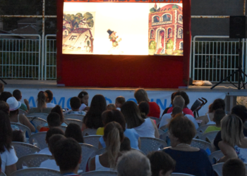 Με παράσταση θεάτρου σκιών συνεχίστηκε το "Πολιτιστικό Καλοκαίρι" του Δήμου Φλώρινας