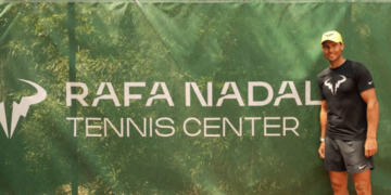 Ο Ραφαέλ Ναδάλ απολαμβάνει τις ήσυχες διακοπές του στην Ελλάδα πάνω στο πολυτελές του γιοτ των 5,4 εκατ. δολαρίων