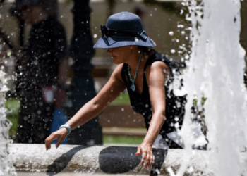 Οδηγίες για προστασία από τον καύσωνα και τις υψηλές θερμοκρασίες από τον Ελληνικό Ερυθρό Σταυρό