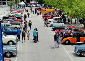 Ολοκληρώθηκε με επιτυχία η 1η Έκθεση Ιστορικών Οχημάτων στην Καστοριά