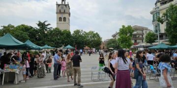 Με βιβλία γέμισε η κεντρική πλατεία Κοζάνης την Κυριακή για το 3ο Open Book Festival