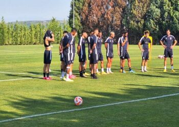 Η ΠΑΕ Κηφισιάς που φέτος αγωνίζεται στη Σούπερ Λίγκα, προπονείται στο αθλητικό κέντρο “Ευάγγ. Παντελίδης”