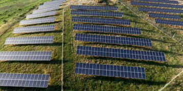 Υπεγράφη με ανάδοχο την ΤΕΡΝΑ το mega φωτοβολταϊκό 550 MW στην Πτολεμαΐδα