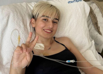 Το «ευχαριστώ» της 19χρονης Ραφαέλας σε Μητσοτάκη και Χρυσοχοΐδη για τη βοήθεια στη μάχη της με τον καρκίνο