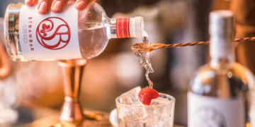 Πτολεμαΐδα: Cocktail night με καλοκαιρινή διάθεση από το STRAWBAR στο Times Cafe-Bar στις 13 Ιουλίου