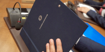 Σήμερα το οικονομικό νομοσχέδιο με Market Pass, Youth Pass, αφορολόγητο, πέναλτι στις συντάξεις, μισθούς στο δημόσιο και ΕΝΦΙΑ