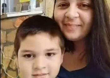 Σωτήρια κινητοποίηση αστυνομίας για 4χρονο που κατάπιε δύο σφήκες (Video)