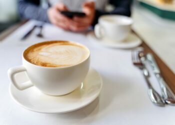 Συνάντηση κυριών με μενού τον κοινό «αντίπαλο»