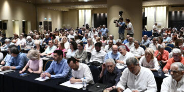 ΣΥΡΙΖΑ: Στις 10 και 16 Σεπτεμβρίου η εκλογή προέδρου – Ένταση στην Κεντρική Επιτροπή για για τις ημερομηνίες