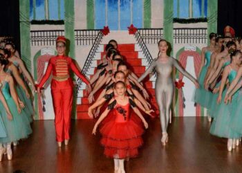 Με την χορευτική παράσταση “Καρυοθραύστης” ολοκλήρωσε την χορευτική χρονιά η Σχολή Χορού “Τασιούδη Μάρθα Δήμητρα”