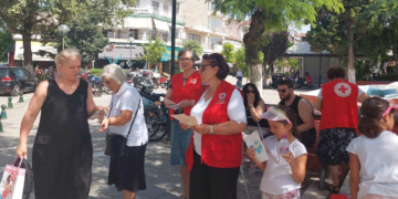 Το Π.Τ. του Ελληνικού Ερυθρού Σταυρού Πτολεμαΐδας ενημέρωσε και "δρόσισε" τους πολίτες!