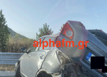 Τροχαίο στη Σιάτιστα κοντά στα διόδια - Ζευγάρι με ένα μωράκι σε Ι.Χ. που ενεπλάκη