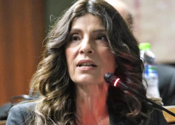 Πληροφορίες ότι παραιτήθηκε η Πόπη Τσαπανίδου από εκπρόσωπος του ΣΥΡΙΖΑ