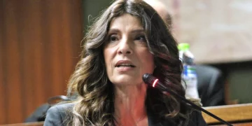 Πληροφορίες ότι παραιτήθηκε η Πόπη Τσαπανίδου από εκπρόσωπος του ΣΥΡΙΖΑ