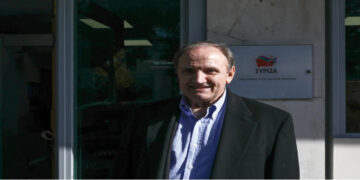 Υποψήφιος για την προεδρία του ΣΥΡΙΖΑ ο Στέφανος Τζουμάκας