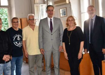 ΥΜΑΘ Στ. Κωνσταντινίδης: Συνάντηση γνωριμίας με το προσωπικό που στεγάζεται στις εγκαταστάσεις του Διοικητηρίου