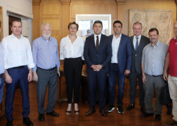 Με την Εθνική Ένωση Αγροτικών Συνεταιρισμών συναντήθηκε ο ΥΠΑΑΤ Λ. Αυγενάκης για τα προβλήματα των αγροτών