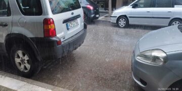 Χαλαζόπτωση μικρής διάρκειας στην Πτολεμαΐδα (βίντεο)