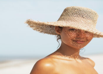 Φωτογήρανση: Οι συνέπειές της στο δέρμα και antiaging tips