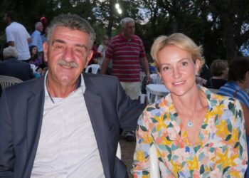 Η Υφυπουργός ΥΠΕΝ Αλεξάνδρα Σδούκου και ο Γιώργος Δασταμάνης στο Σπήλαιο Γρεβενών