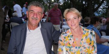 Η Υφυπουργός ΥΠΕΝ Αλεξάνδρα Σδούκου και ο Γιώργος Δασταμάνης στο Σπήλαιο Γρεβενών