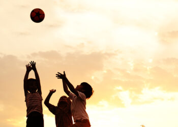 Διαπαιδαγώγηση: Αυτές είναι οι 5 βασικές δεξιότητες που θα χρειαστούν τα παιδιά στο μέλλον