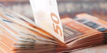 ΕΦΚΑ - ΔΥΠΑ: Μπαράζ πληρωμών μέχρι την Παρασκευή