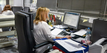 Εργασιακό νομοσχέδιο: Οι κερδισμένοι και οι χαμένοι – Τι πρέπει να γνωρίζουν οι εργοδότες για να μην πληρώσουν βαρύ πρόστιμο