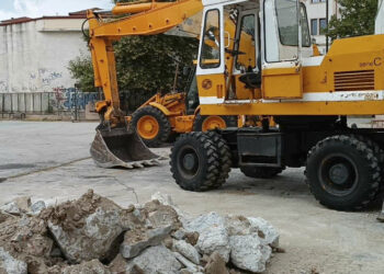 "Εργοτάξιο" το 2ο Γυμνάσιο Πτολεμαΐδας - Ξεκίνησαν τα έργα αποκατάστασης φθορών(ρεπορτάζ της Κούλας Πουλασιχίδου)