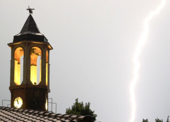 Δήμος Γρεβενών: Το φαινόμενο της «Ξηρής Καταιγίδας» – Ενημέρωση και Οδηγίες Προστασίας