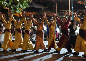 Η 8η Γιορτή Παραδοσιακών Χορών "Περικλής Τρύφων" στο "Πολιτιστικό Καλοκαίρι" του Δήμου Φλώρινας