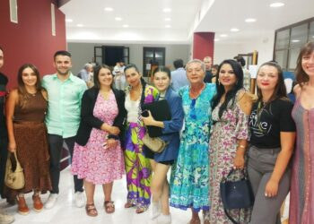 Με επιτυχία πραγματοποιήθηκε η εκδήλωση της ζωγράφου Wafa Chrigui στην Σιάτιστα