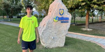 Ποδόσφαιρο: Σημαντικό βήμα για τον Πτολεμαϊδιώτη Κώστα Καλατσανά που πήρε μεταγραφή στην Κ17 του Παναιτωλικού