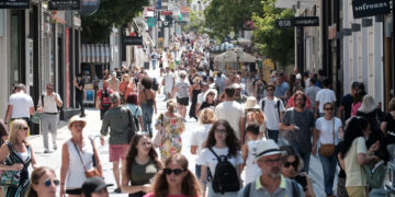 Αντίστροφη μέτρηση για νέες ενισχύσεις: Νέο αφορολόγητο, Youth Pass, σκέψεις για Market Pass 3