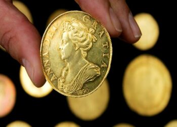 Λάρισα: αγόρασε χρυσές λίρες και πήρε… 20λεπτα