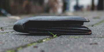 Πτολεμαΐδα: Χάθηκε πορτοφόλι στην περιοχή Ζαχαροπλαστείου Σιδηρόπουλου(δρόμος Ανατολικού)