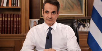 Μητσοτάκης: Μια εβδομάδα δωρεάν διακοπές στη Ρόδο για τους τουρίστες που έφυγαν λόγω πυρκαγιών