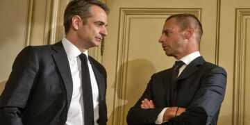 Κυριάκος Μητσοτάκης: Σύσκεψη με τους προέδρους UEFA, Ολυμπιακού, ΠΑΟ, ΑΕΚ, ΠΑΟΚ στο Μαξίμου για τους χούλιγκανς