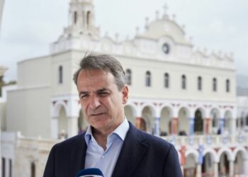 Δεκαπενταύγουστος: Στην Τήνο η κορύφωση των εορτασμών, παρών ο Κ. Μητσοτάκης - LIVE ΕΙΚΟΝΑ