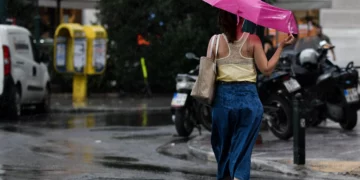 Καιρός: Μετά τη θερμή εισβολή έρχονται βροχές, καταιγίδες και πτώση της θερμοκρασίας
