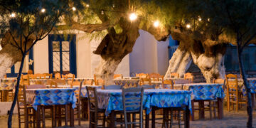 Οι μύγες πιο παχιές τον Αύγουστο! - Γιατί όμως το λέμε;