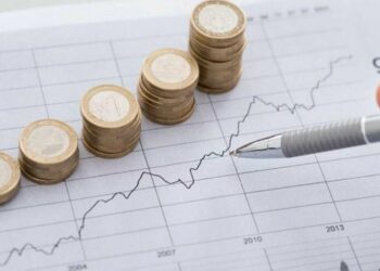 Bloomberg: Η Ελλάδα επέστρεψε στην ελίτ της επενδυτικής βαθμίδας