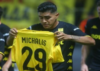 Ο Πάλμα του Άρη σκόραρε και σήκωσε φανέλα για τον δολοφονημένο Μιχάλη!(ΦΩΤΟ)