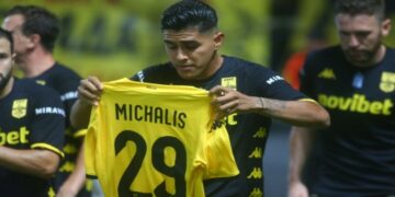 Ο Πάλμα του Άρη σκόραρε και σήκωσε φανέλα για τον δολοφονημένο Μιχάλη!(ΦΩΤΟ)