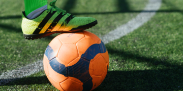 Ποδόσφαιρο αξεσουάρ: Πώς αποτρέπονται οι τραυματισμοί σε έναν αγώνα ποδοσφαίρου;