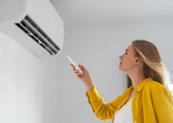 Πόσο ρεύμα καίει το κλιματιστικό μας και σε πόσα ευρώ «μεταφράζεται» η χρήση του